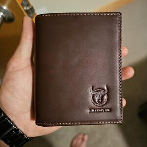 Large Capacity Genuine Leather Bifold Wallet/Credit Card Holder for Men